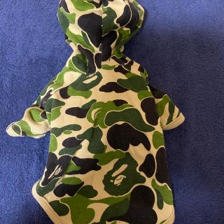 アベイシングエイプ(A BATHING APE)のエイプ　ペット用Tシャツ　帽子付き　XSサイズ(犬)