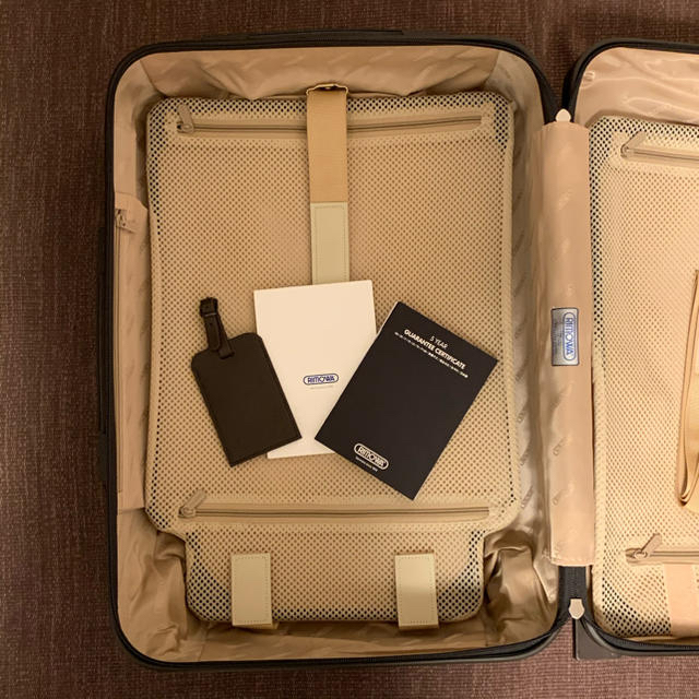 RIMOWA(リモワ)の【RIMOWA リモワ 】スーツケース　サルサデラックス レディースのバッグ(スーツケース/キャリーバッグ)の商品写真