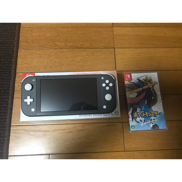 クーポンで半額☆2280円! Nintendo Switch Liteグレー ポケモンソード