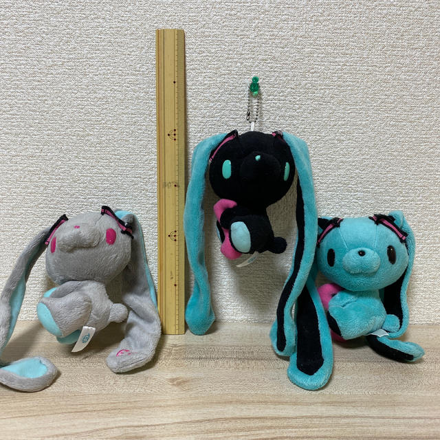 汎用うさぎ× 初音ミクぬいぐるみキーホルダー３体セット　 | フリマアプリ ラクマ