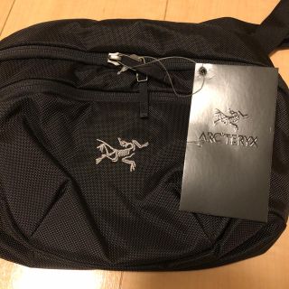 アークテリクス(ARC'TERYX)のアークテリクス　MAKA2 新品　早い者勝ち！(ボディーバッグ)