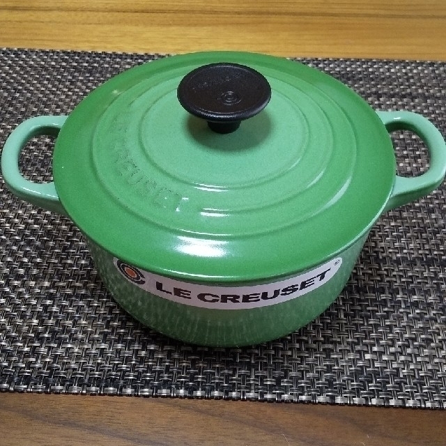 LE CREUSET(ルクルーゼ)の【未使用】ル・クルーゼココット   16㎝ インテリア/住まい/日用品のキッチン/食器(鍋/フライパン)の商品写真