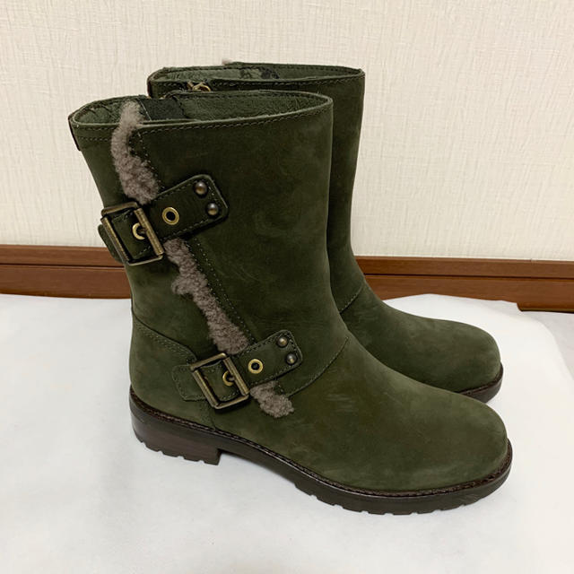 UGG(アグ)のUGG レザー　エンジニアブーツ　US7 24 ㎝ レディースの靴/シューズ(ブーツ)の商品写真