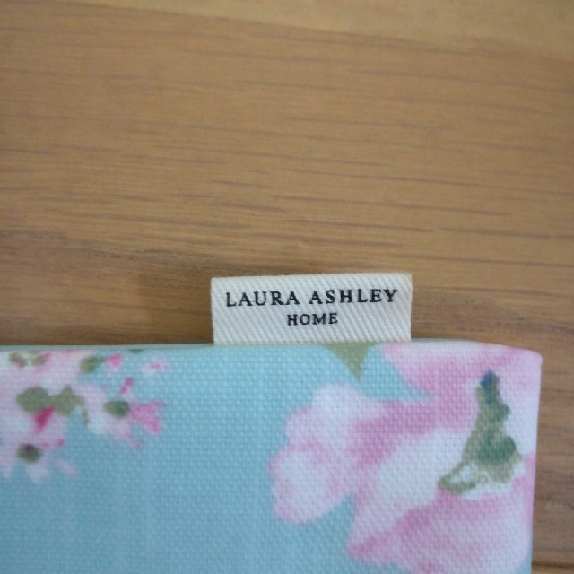 LAURA ASHLEY(ローラアシュレイ)のオムツ替えシート キッズ/ベビー/マタニティのキッズ/ベビー/マタニティ その他(その他)の商品写真