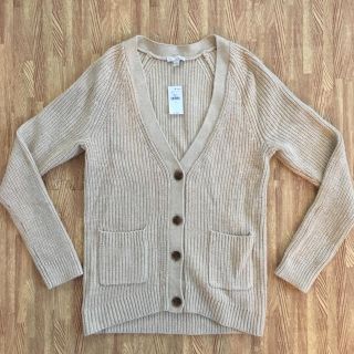 ギャップ(GAP)の【新品】GAP ギャップ ニット カーディガン セーター ベージュ S(ニット/セーター)