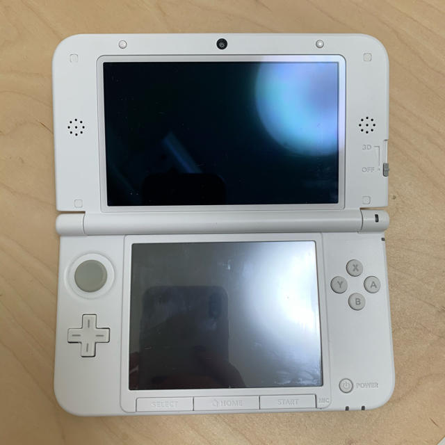 ニンテンドー3DS(ニンテンドー3DS)の3ds ll ホワイト エンタメ/ホビーのゲームソフト/ゲーム機本体(携帯用ゲーム機本体)の商品写真