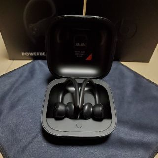 ビーツバイドクタードレ(Beats by Dr Dre)の【ほぼ未使用】Powerbeats Pro(ヘッドフォン/イヤフォン)