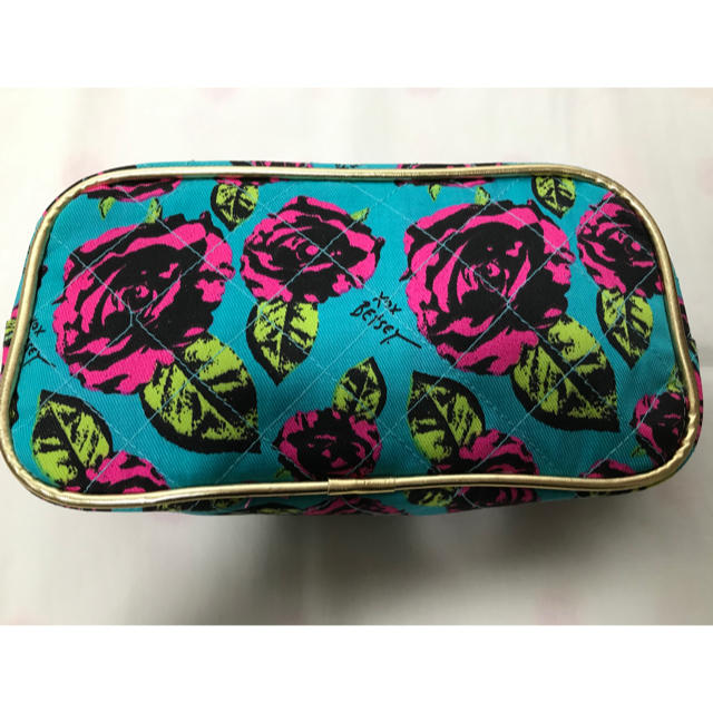 BETSEY JOHNSON(ベッツィジョンソン)の【✴︎未使用✴︎】BETSEY JOHNSON  花柄ポーチ レディースのファッション小物(ポーチ)の商品写真