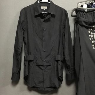 ヨウジヤマモト(Yohji Yamamoto)のヨウジヤマモト 19AW ベルト付シャツ(シャツ)