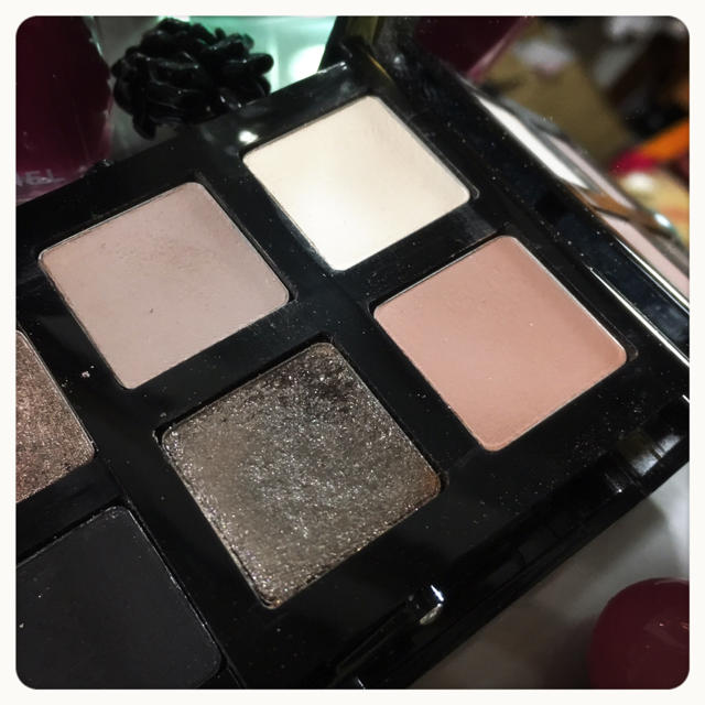 BOBBI BROWN(ボビイブラウン)の【BOBBI BROWN】Smokey Nudes Eye Palette 8色 コスメ/美容のキット/セット(コフレ/メイクアップセット)の商品写真