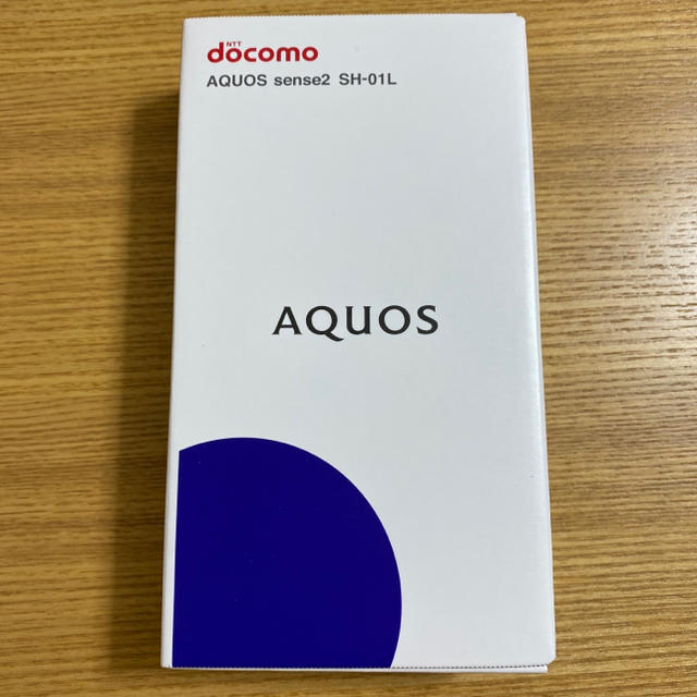 AQUOS(アクオス)の【新品未使用】AQUOS sense2 SH-01L ドコモSIMロック解除済 スマホ/家電/カメラのスマートフォン/携帯電話(スマートフォン本体)の商品写真