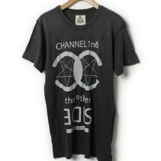 ユニフ(UNIF)のUNIF CHANEL風デザインTシャツ(Tシャツ(半袖/袖なし))