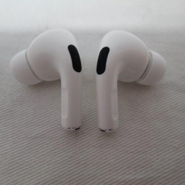 ケース傷 AirPods Pro 動作OK スマホ/家電/カメラのオーディオ機器(ヘッドフォン/イヤフォン)の商品写真