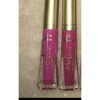 トゥフェイス(Too Faced)のtoo faced一番左下とMacリップ(リップグロス)