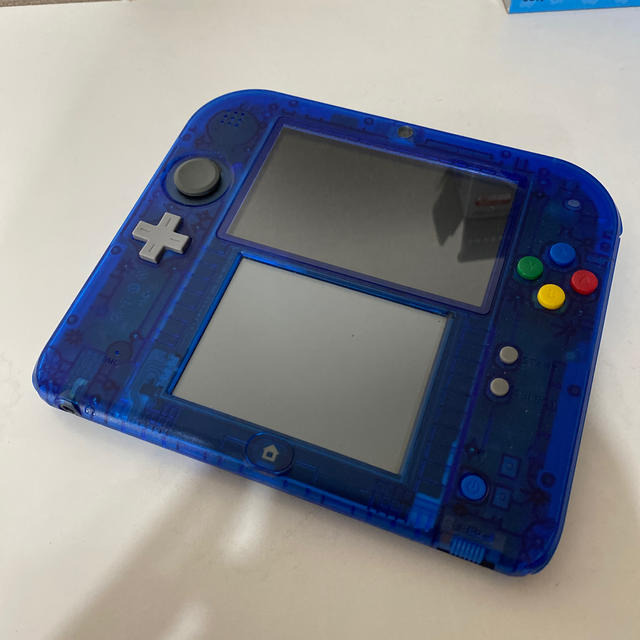 ニンテンドー2DS(ニンテンドー2DS)の任天堂2DS ポケットモンスター青限定モデル エンタメ/ホビーのゲームソフト/ゲーム機本体(携帯用ゲーム機本体)の商品写真