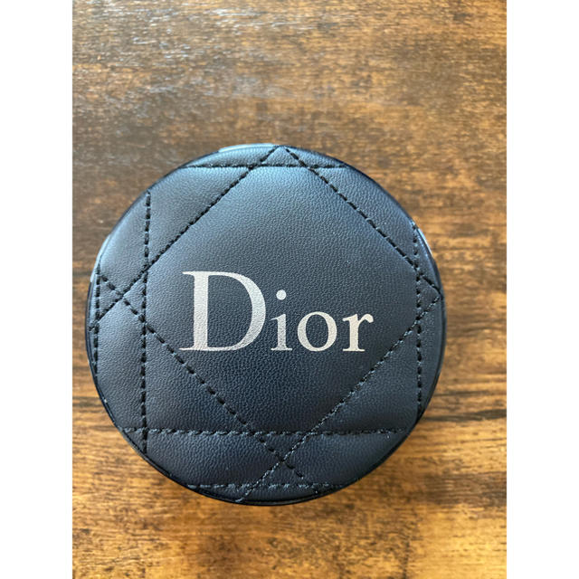 Dior(ディオール)のディオールスキン　フォーエヴァークッション　020 コスメ/美容のベースメイク/化粧品(ファンデーション)の商品写真