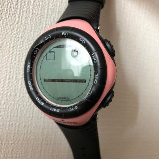 スント(SUUNTO)の【中古】SUUNTOベクター　ピンク(腕時計)