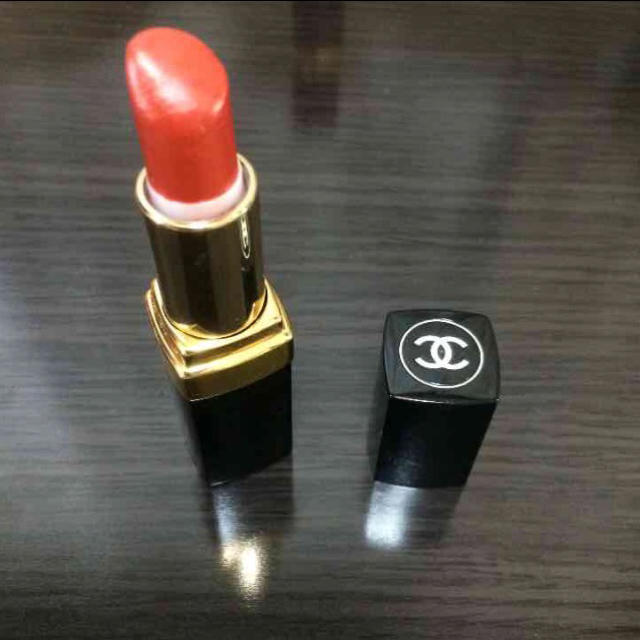 CHANEL(シャネル)のCHANEL リップ evasion コスメ/美容のベースメイク/化粧品(口紅)の商品写真