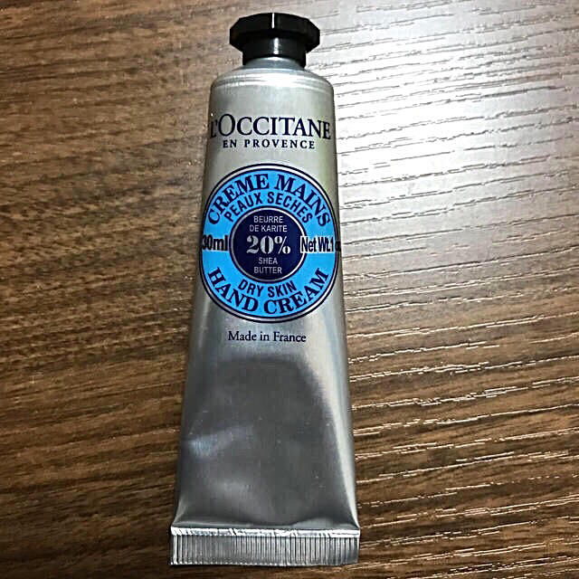 L'OCCITANE(ロクシタン)の値下げ！再出品‼︎【新品】ロクシタンハンドクリーム コスメ/美容のボディケア(ハンドクリーム)の商品写真