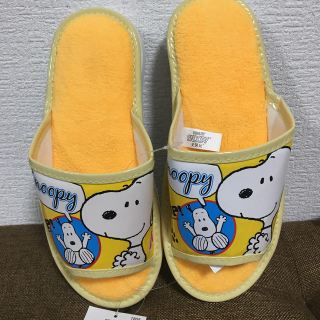 SNOOPY(スヌーピー)のスヌーピー  サンダル　スリッパ  フリーサイズ　新品未使用 レディースの靴/シューズ(サンダル)の商品写真