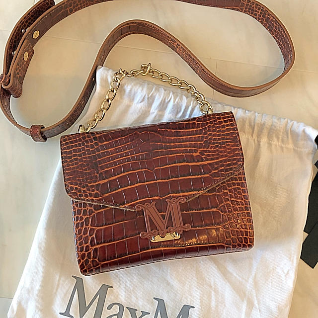 Max Mara(マックスマーラ)の専用  マックスマーラ  ミニバッグ  ベルトバッグ レディースのバッグ(ハンドバッグ)の商品写真