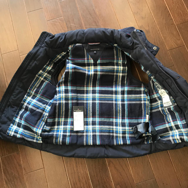 TOMMY HILFIGER(トミーヒルフィガー)のトミーヒルフィガー  ベスト キッズ120   キッズ/ベビー/マタニティのキッズ服男の子用(90cm~)(ジャケット/上着)の商品写真