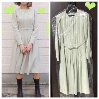 新品❤︎セルフォード❤︎ バックサテンタックプリーツワンピース (ひざ丈ワンピース)