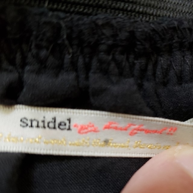 SNIDEL(スナイデル)のsnidel スナイデル　黒　レース　スカート レディースのスカート(ひざ丈スカート)の商品写真