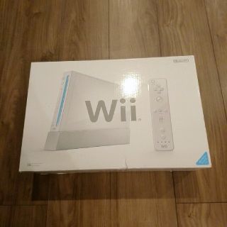 ウィー(Wii)のザックー様専用。Wii RVL-S-WD 値下げします(家庭用ゲーム機本体)