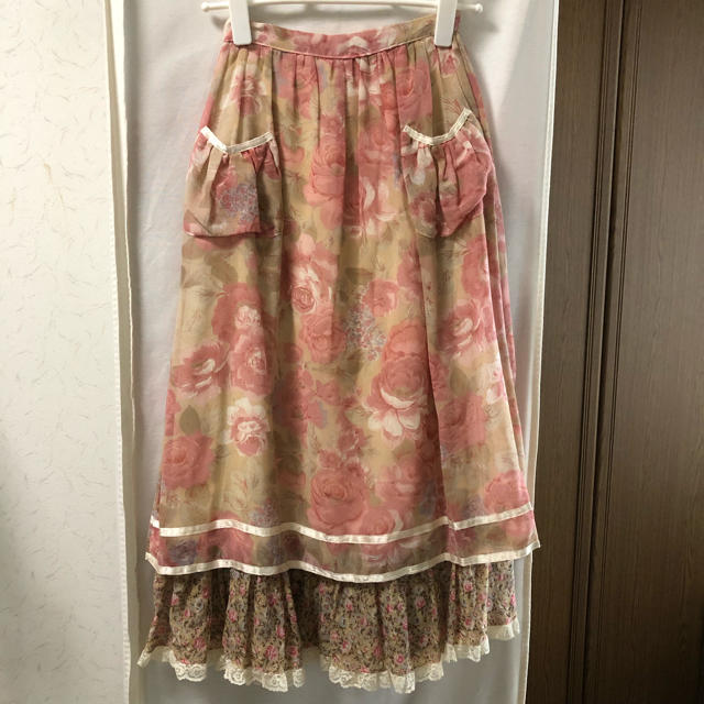 花柄　ロングスカート