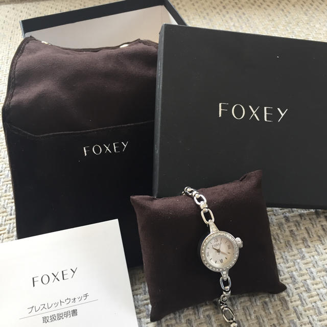 カルティエ 時計 パシャ コピー - FOXEY - フォクシー 腕時計の通販 by 551
