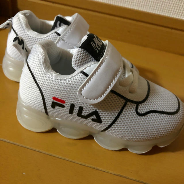 FILA(フィラ)の子供靴 スニーカー未使用 キッズ/ベビー/マタニティのキッズ靴/シューズ(15cm~)(スニーカー)の商品写真