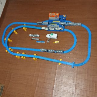 タカラトミー(Takara Tomy)のプラレール&Nゲージ&ボーネルンド(電車のおもちゃ/車)