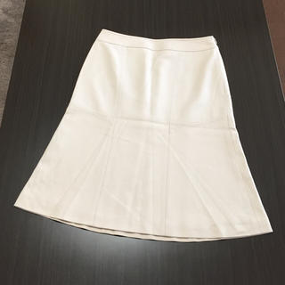 ナチュラルビューティー(NATURAL BEAUTY)のスカート♡オフホワイト(ひざ丈スカート)