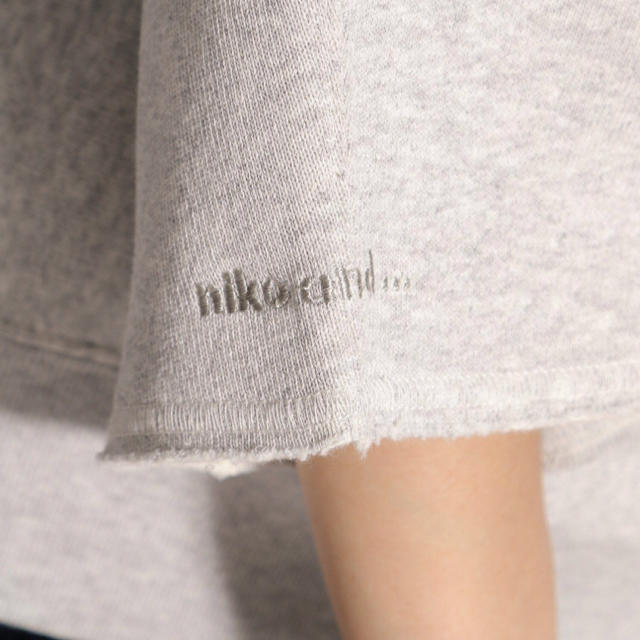 niko and...(ニコアンド)のniko and…web限定スウェット レディースのトップス(トレーナー/スウェット)の商品写真