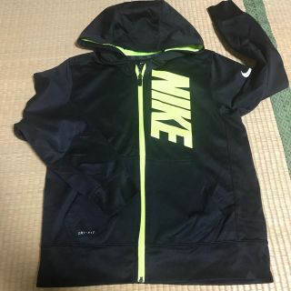 ナイキ(NIKE)のNIKE♡パーカー(ジャケット/上着)