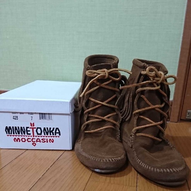 Minnetonka(ミネトンカ)のミネトンカ モカシンブーツ レディースの靴/シューズ(ブーツ)の商品写真