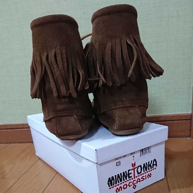 Minnetonka(ミネトンカ)のミネトンカ モカシンブーツ レディースの靴/シューズ(ブーツ)の商品写真