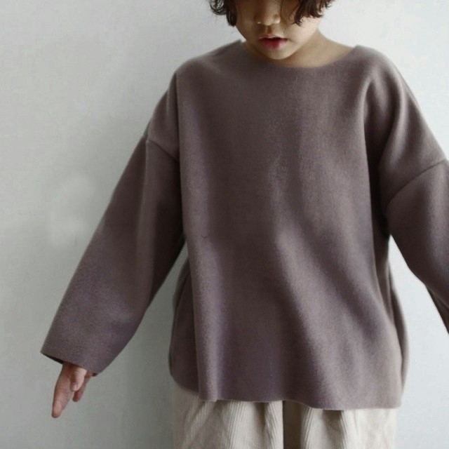 ゆるりフリースプルオーバー　トレーナー スウェット カットソー 男の子 女の子 キッズ/ベビー/マタニティのキッズ服男の子用(90cm~)(Tシャツ/カットソー)の商品写真