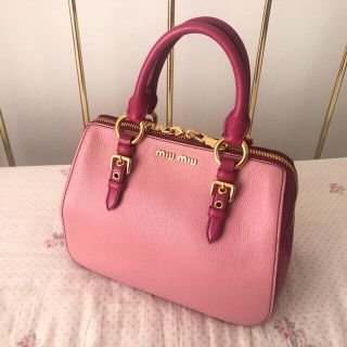 ミュウミュウ(miumiu)の【値下げ】美品✨マドラス(ハンドバッグ)