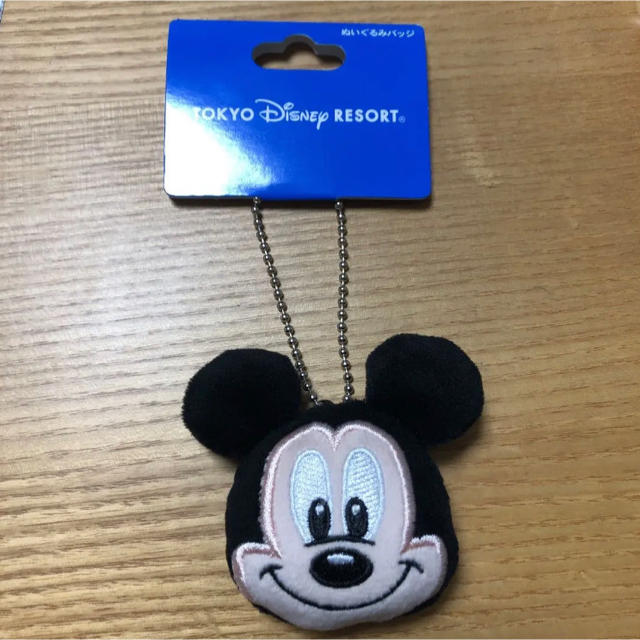 Disney ミッキー お顔型ぬいぐるみバッジの通販 By Rad Shop ディズニーならラクマ