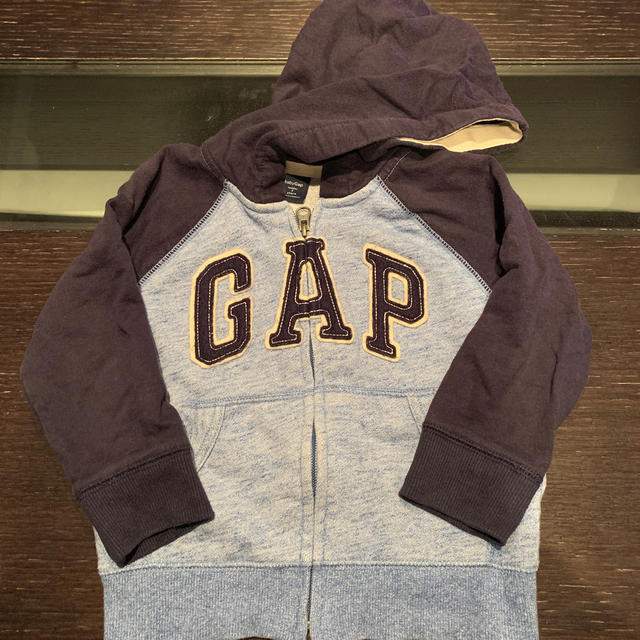 babyGAP(ベビーギャップ)のＧＡＰトレーナー キッズ/ベビー/マタニティのベビー服(~85cm)(トレーナー)の商品写真