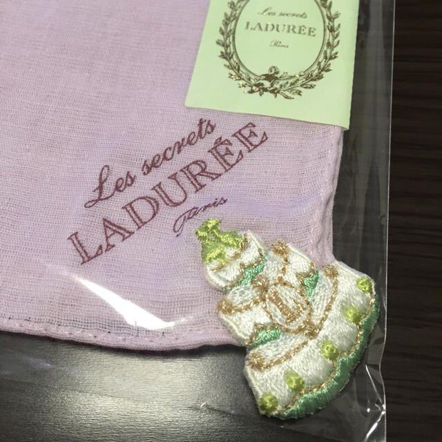 LADUREE(ラデュレ)のラデュレ♡ハンカチ レディースのファッション小物(ハンカチ)の商品写真