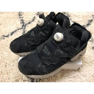 リーボック(Reebok)のスニーカー リーボック インスタ ポンプ フューリー(スニーカー)