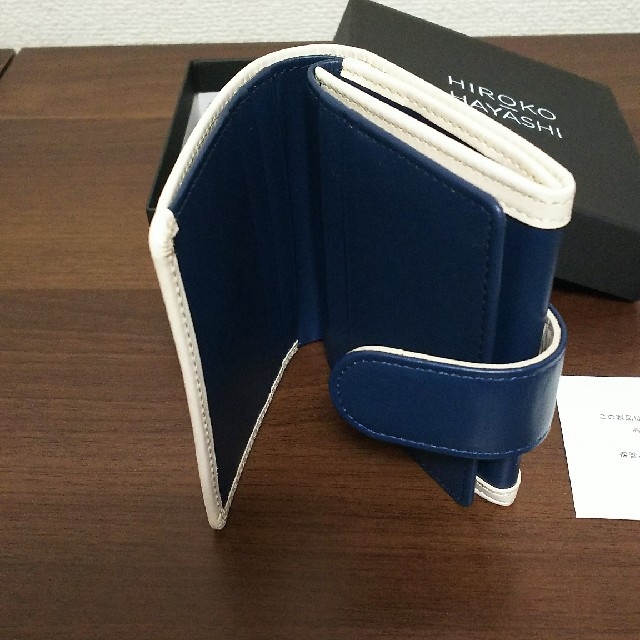 HIROKO HAYASHI - 《出品》薄型二つ折り財布の通販 by Gぴー's shop 