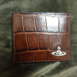 ヴィヴィアンウエストウッド(Vivienne Westwood)の未使用 Vivienne Westwood クロコ 二つ折り財布　ダークブラウン(財布)