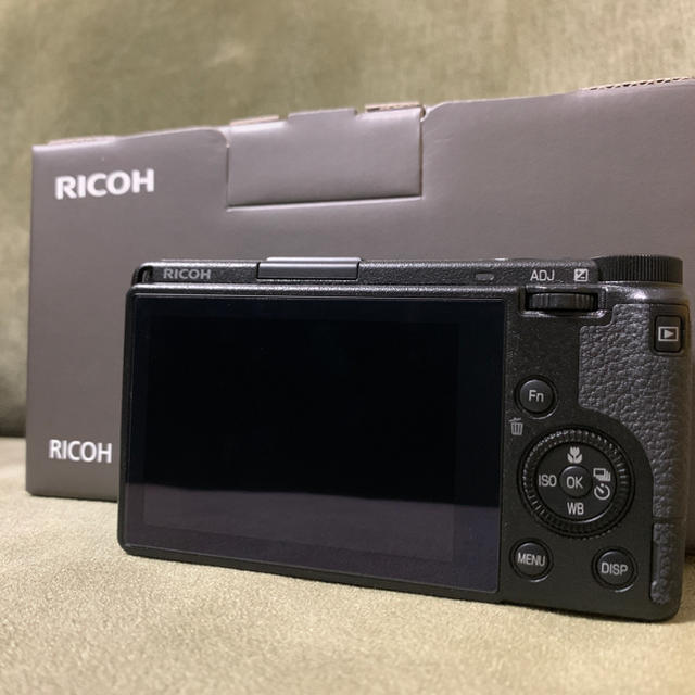 RICOH(リコー)のRICOH リコー GR GR 3(初回生産ブルーリング付)  スマホ/家電/カメラのカメラ(コンパクトデジタルカメラ)の商品写真