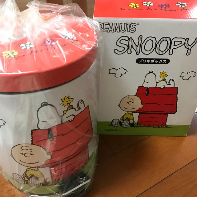 SNOOPY(スヌーピー)のスヌーピーのブリキボックス インテリア/住まい/日用品のインテリア小物(小物入れ)の商品写真