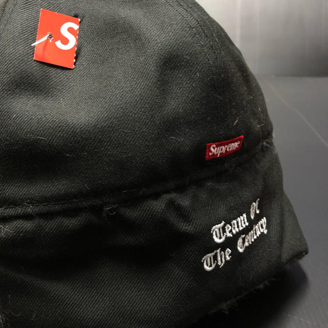 Supreme(シュプリーム)のSupreme Earflap NewEra 7 3/8 58.7㎝ Black メンズの帽子(キャップ)の商品写真