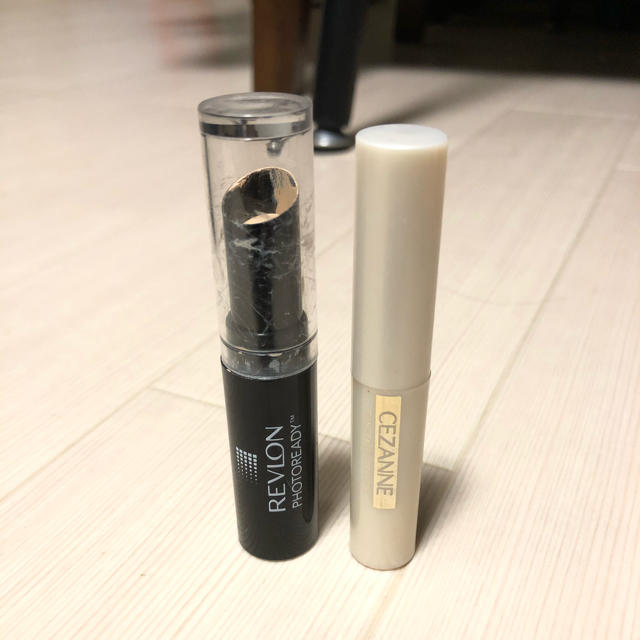 REVLON(レブロン)のスティックコンシーラー2本まとめ売り コスメ/美容のベースメイク/化粧品(コンシーラー)の商品写真